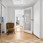 Seaside Promenade Strolls From A 2br Downtown * בודו