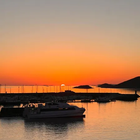 Seaside Promenade Strolls From A 2br Downtown Bodø