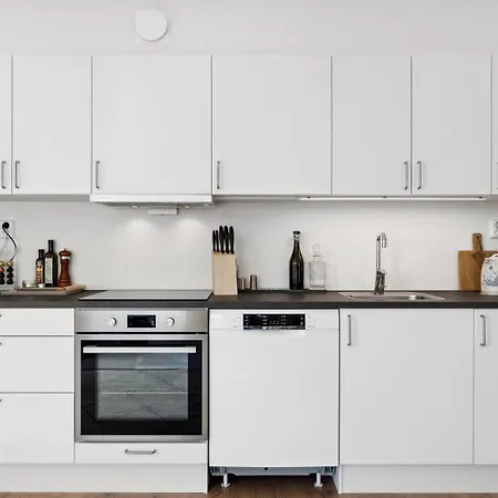 Seaside Promenade Strolls From A 2br Downtown * Bodø