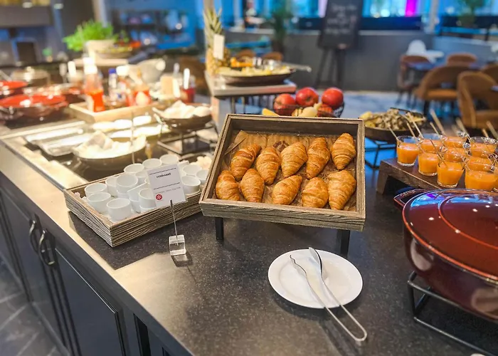 Apartamento Seaside Promenade Strolls From A 2br Downtown Bodø