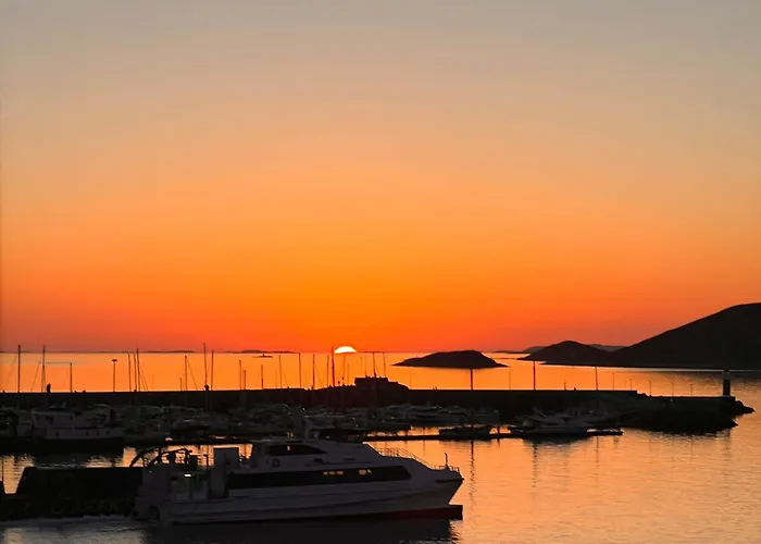 Seaside Promenade Strolls From A 2br Downtown Bodø
