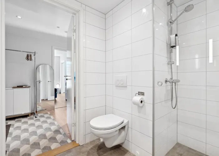 Seaside Promenade Strolls From A 2br Downtown